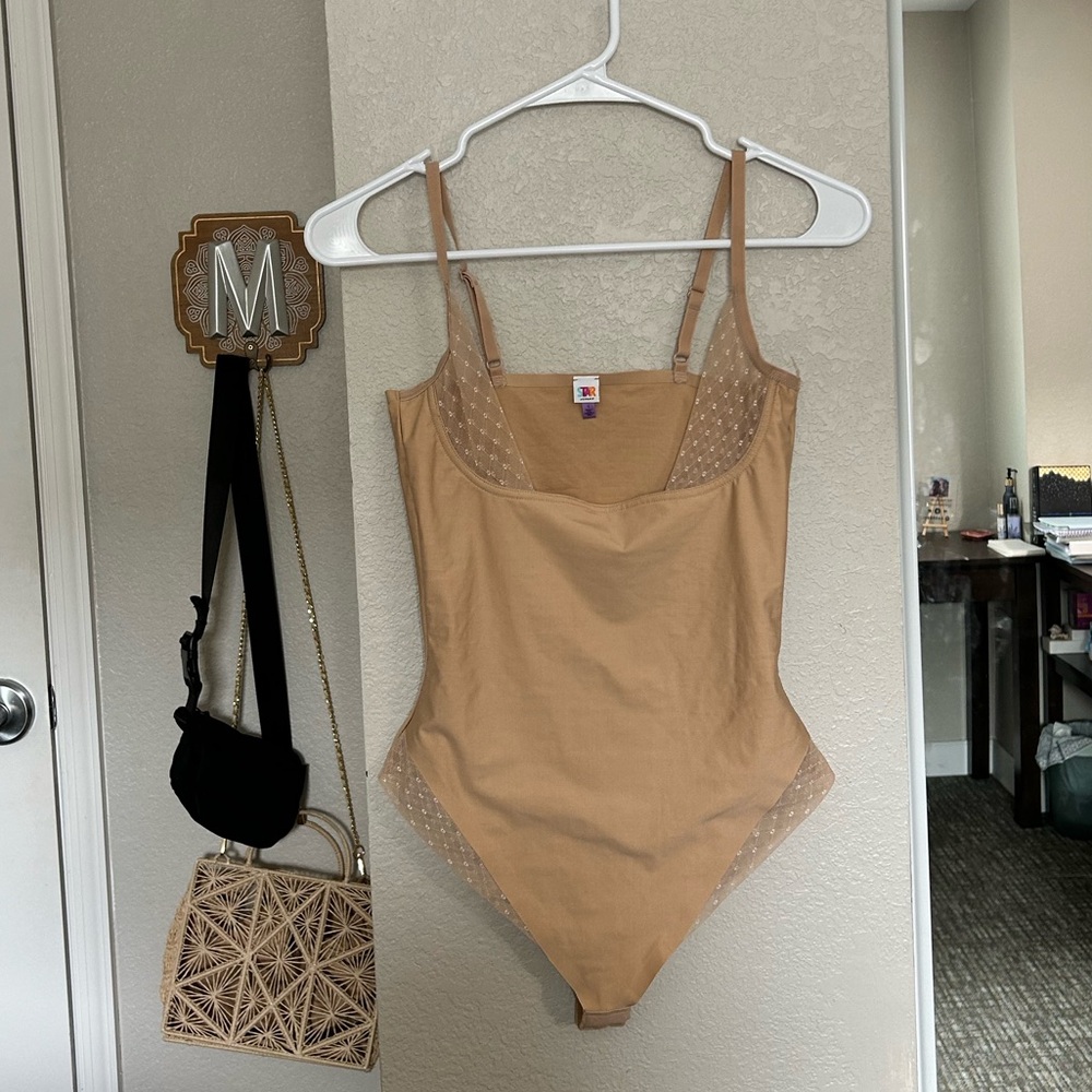 SPANX | Star by Spanx nude lacy Flawless Open-Bust Panty Bodysuit size small